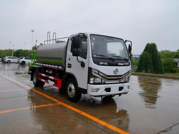 Dongfeng D6 4x2 water truck