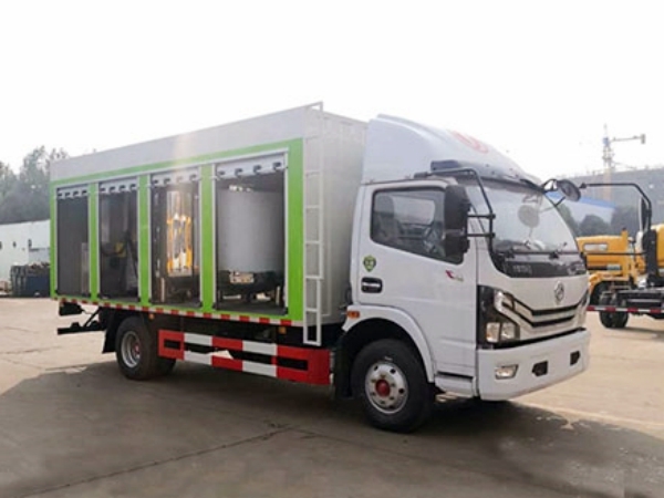4X2 Dongfeng D7 water purification truck