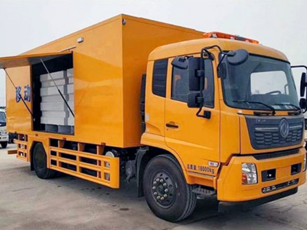 Dongfeng Tianjin 4X2 mobile water purification truck