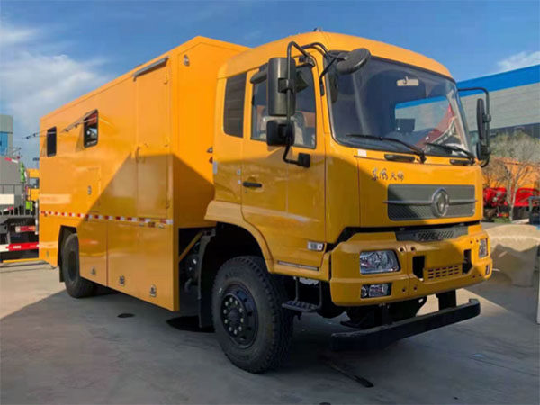 Dongfeng Tianjin 150 person outdoor self-propelled cooking truck