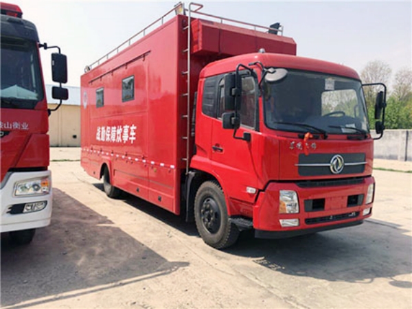 Dongfeng Tianjin 200 person cooking truck