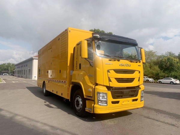 4X2 Isuzu emergency power supply vehicle