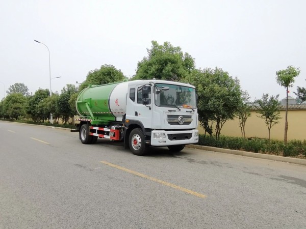 13m³ Dongfeng D9 sewage suction truck