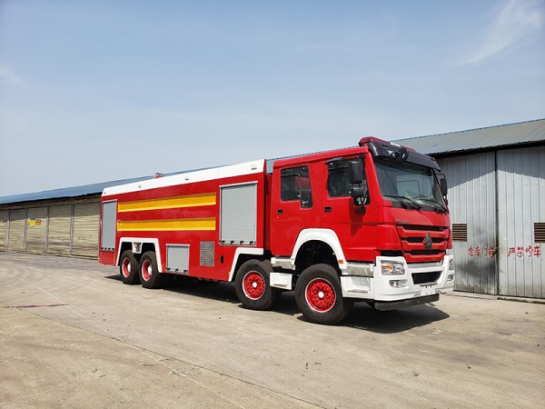 Sinotruk Howo 8X4 23-ton Water Tank Fire Truck