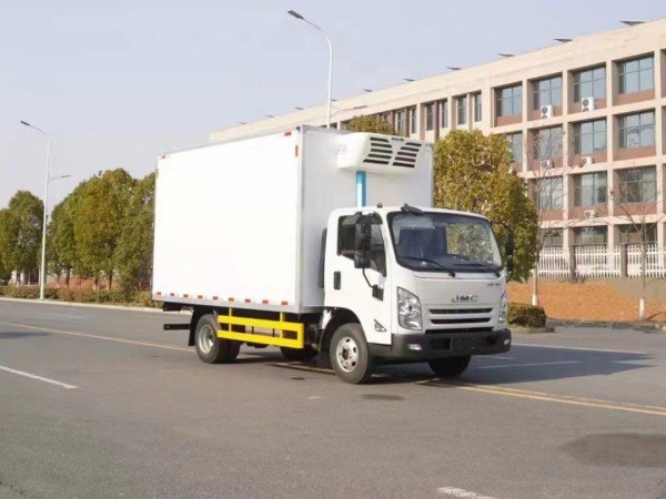 JMC Kaiyun 4X2 refrigerated truck