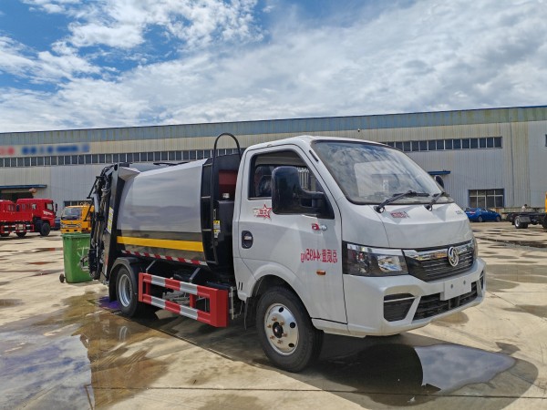 Dongfeng Tuxiaowei air brake compressed garbage truck