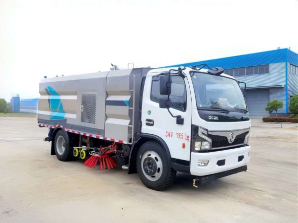 Dongfeng F7 4X2 Sweeper Truck