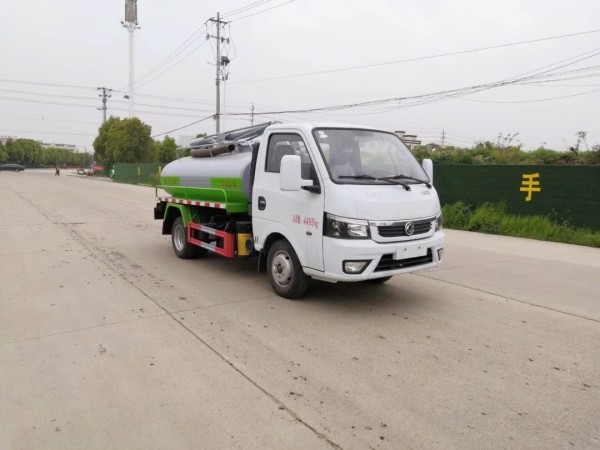 Dongfeng Tuyi 4X2 fecal suction truck