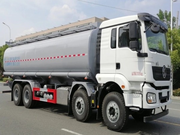 Shacman Delong M3000 8X4 sewage suction truck