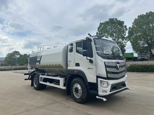 Foton 4x2 12-ton watering truck
