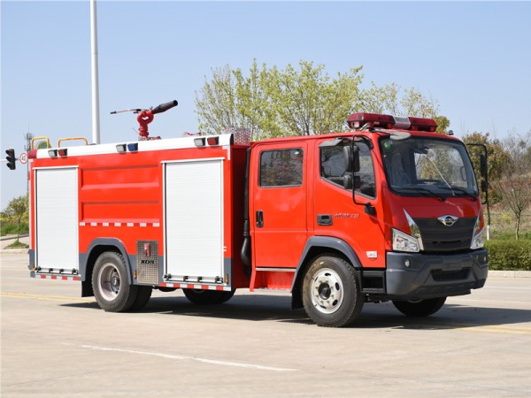 Foton 4X2 6-ton water tank fire truck